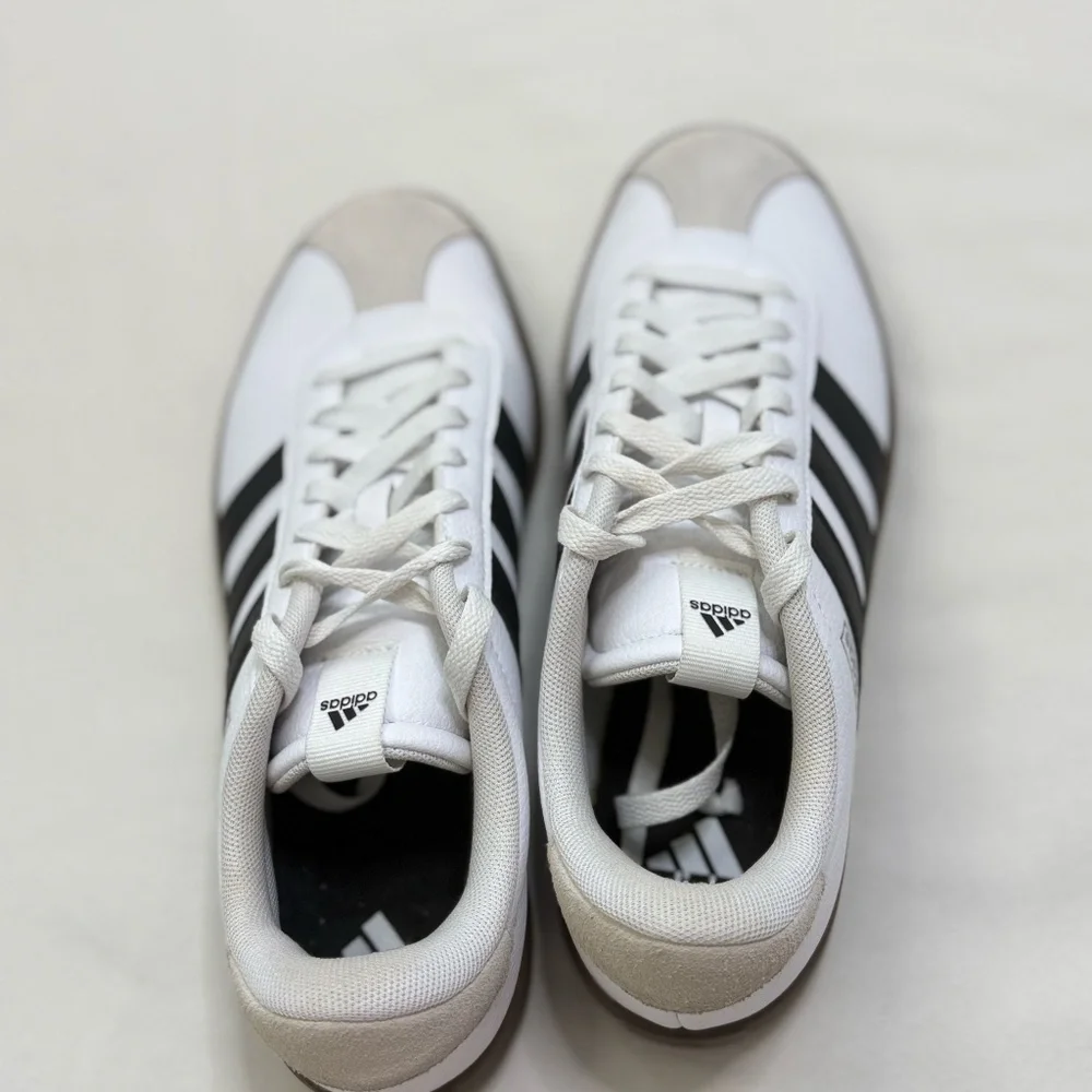 adidas Women's White Black Gum-Soled Low-Top Sneakers